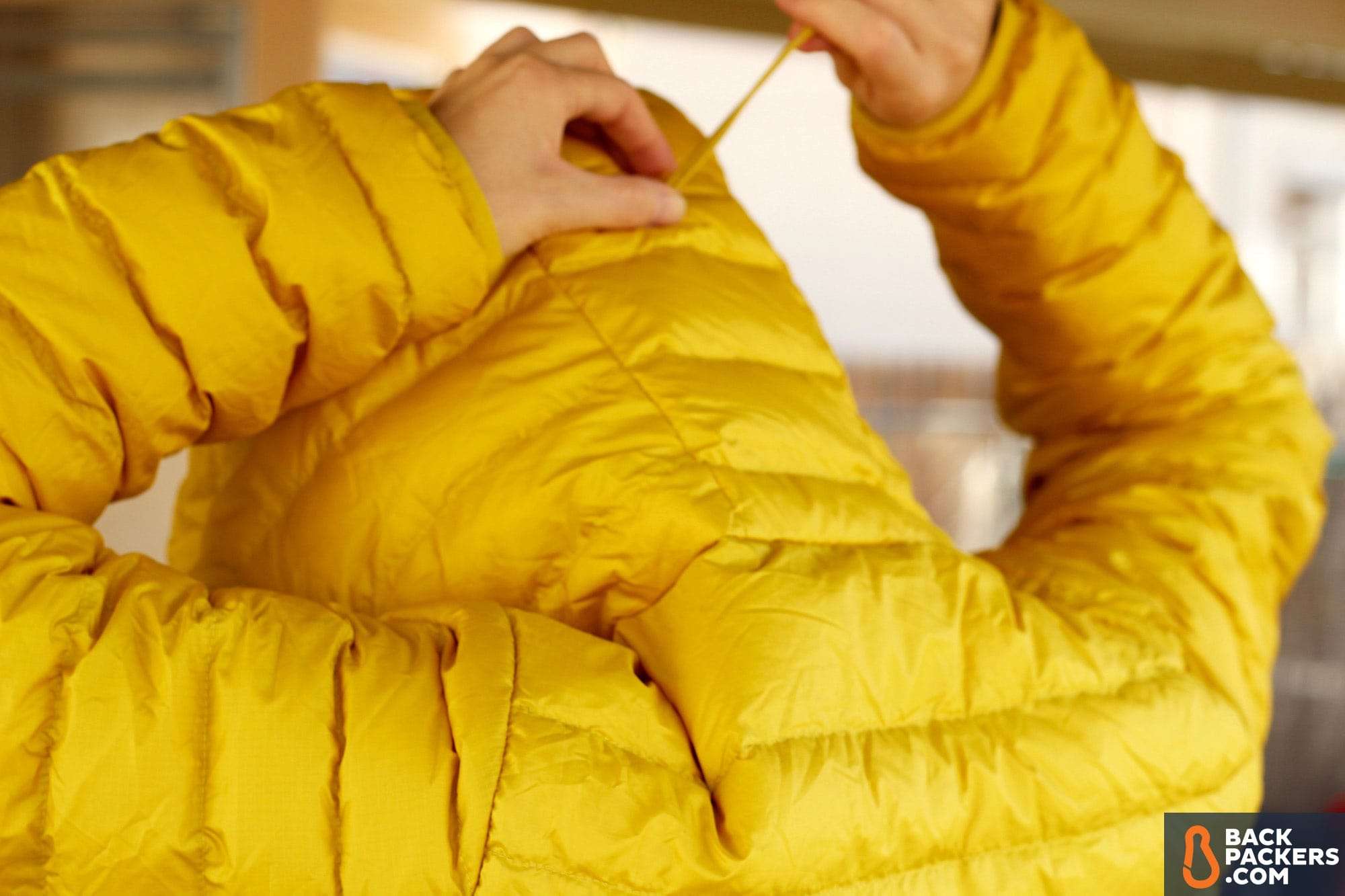 Backpackers' Guide to Down Jackets 8 backpackers-guide-to-down-jackets-hood-toggle