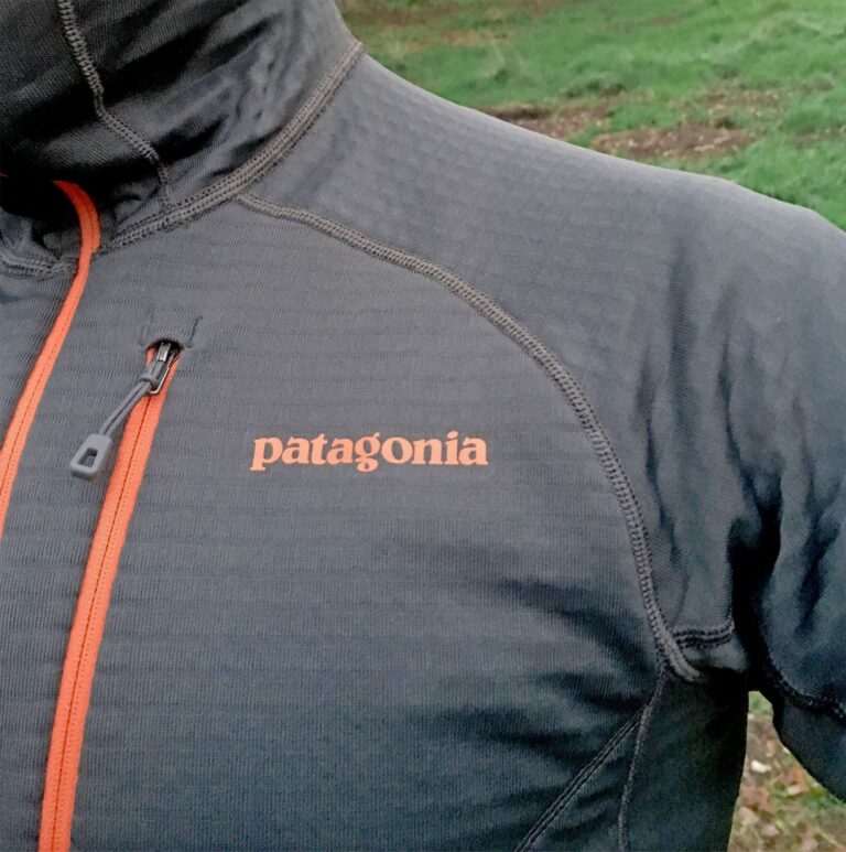 patagonia r1 hoody chest-zip-square-feature