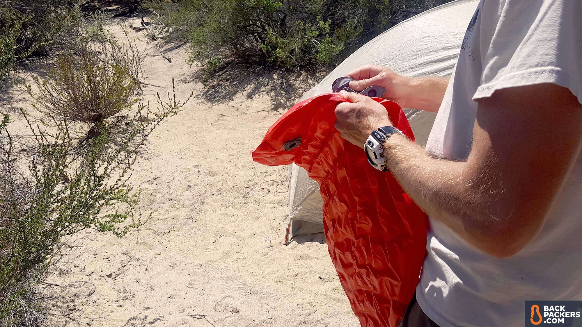 Sea-to-Summit-Comfort-Plus-Insulated-Review-doubled-sided-valves