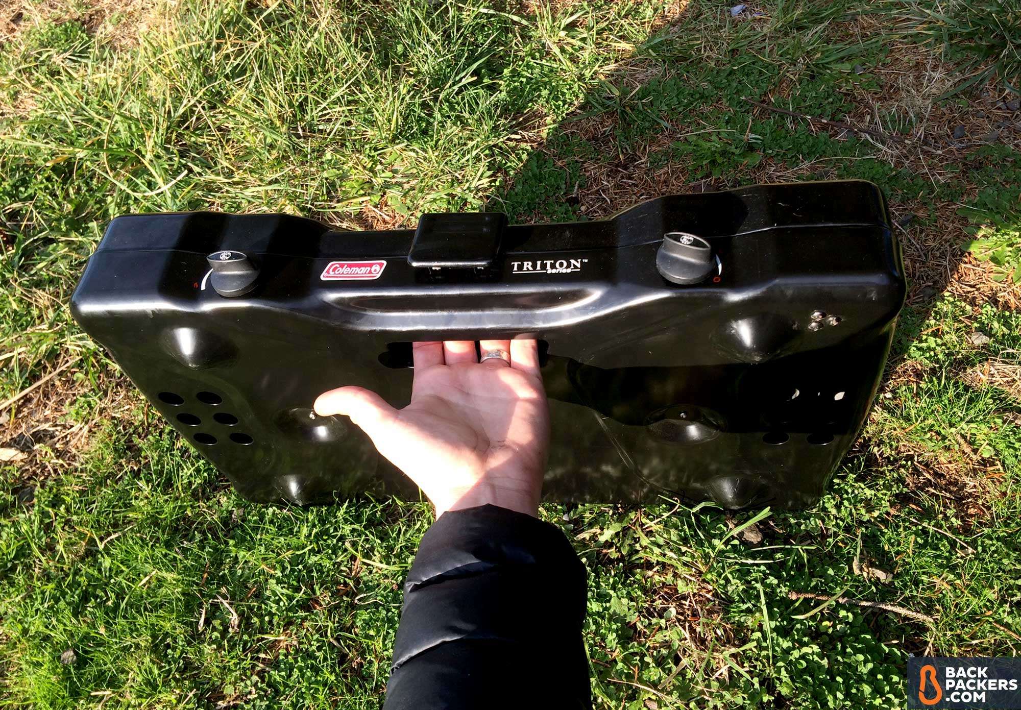 Coleman-Triton-Stove-review-handle