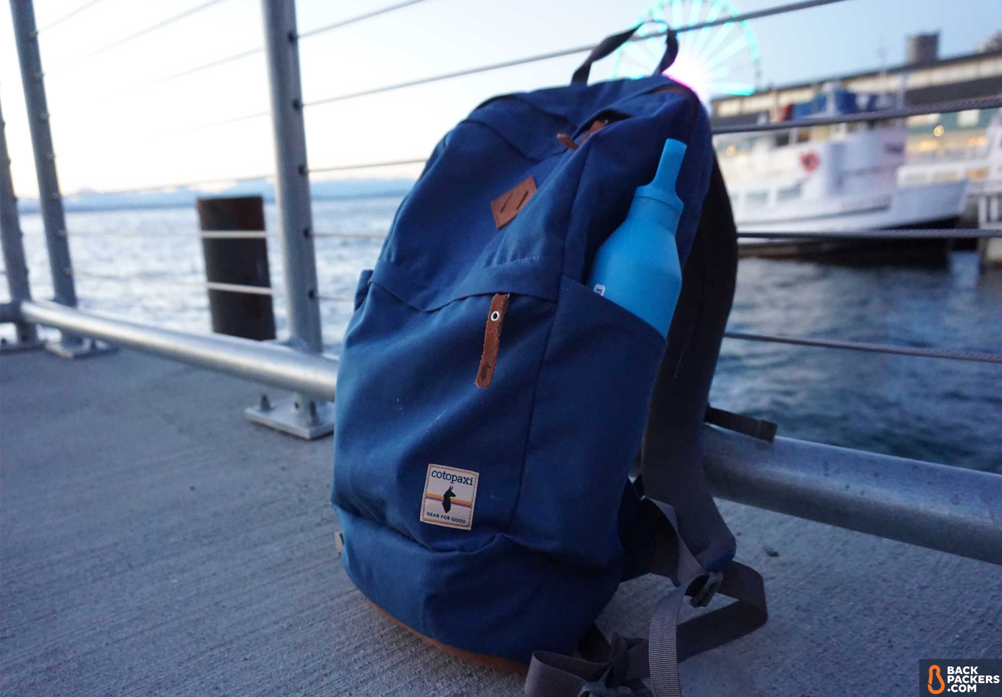 Cotopaxi-Kilimanjaro-20L-review-with-water-bottle