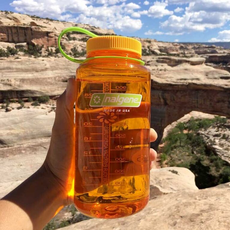 Nalgene-Wide-Mouth-32-oz-review-head-on-2-featured