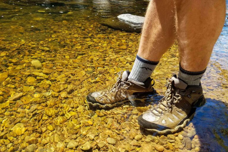 Oboz-Sawtooth-Mid-Waterproof-review-in-water