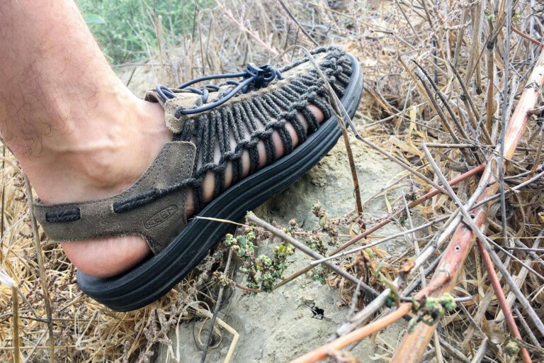 KEEN-Uneek-review-hiking-2-featured