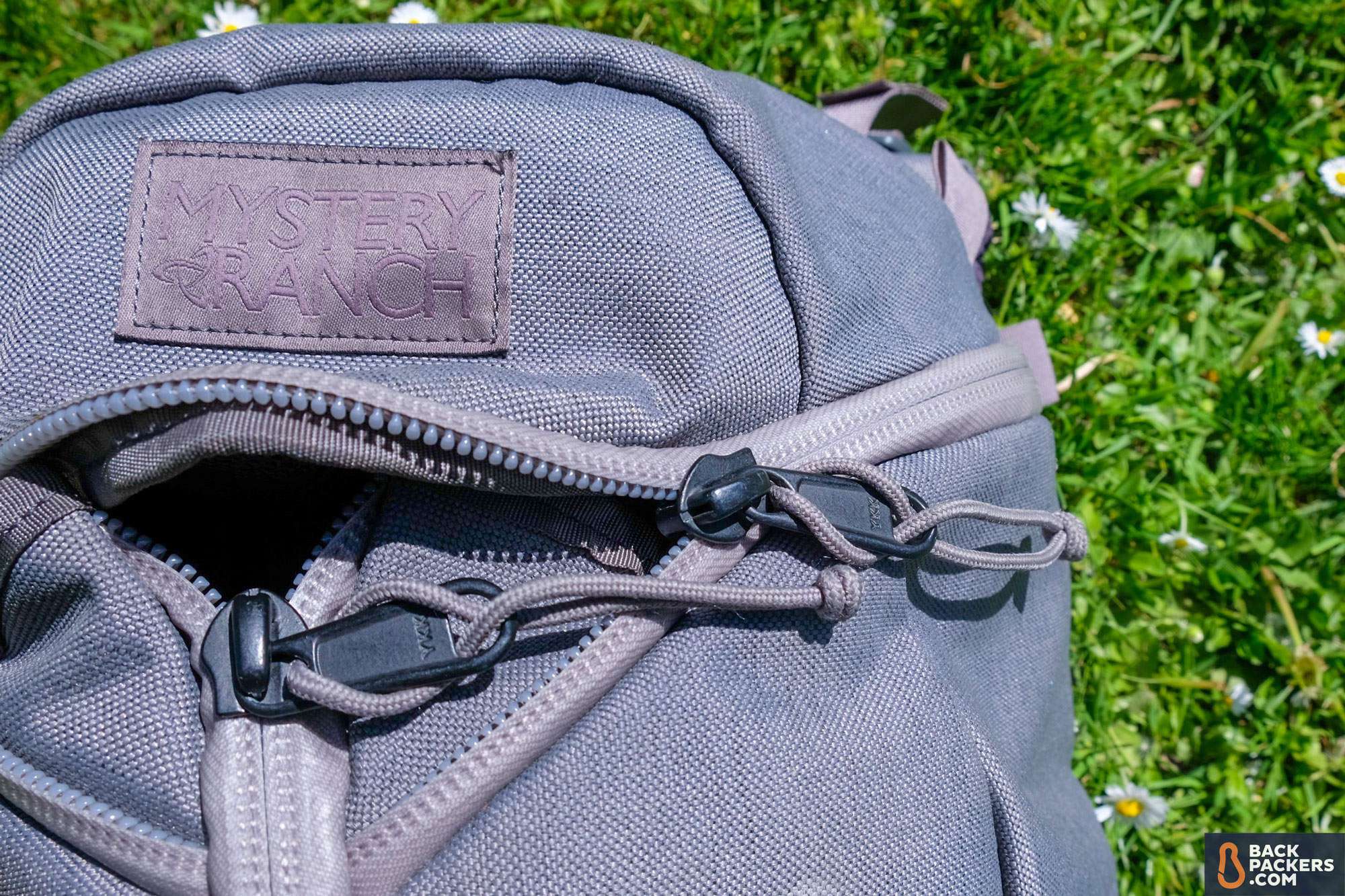 Mystery-Ranch-Urban-Assualt-Y-zipper-closeup