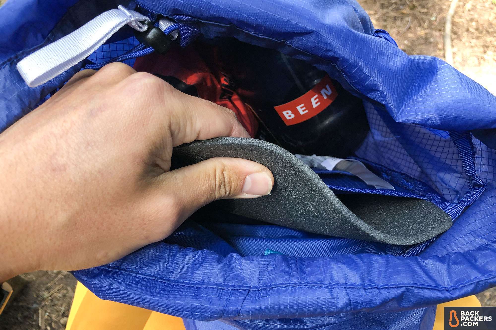 REI-Flash-22-review-removable-sit-pad-3