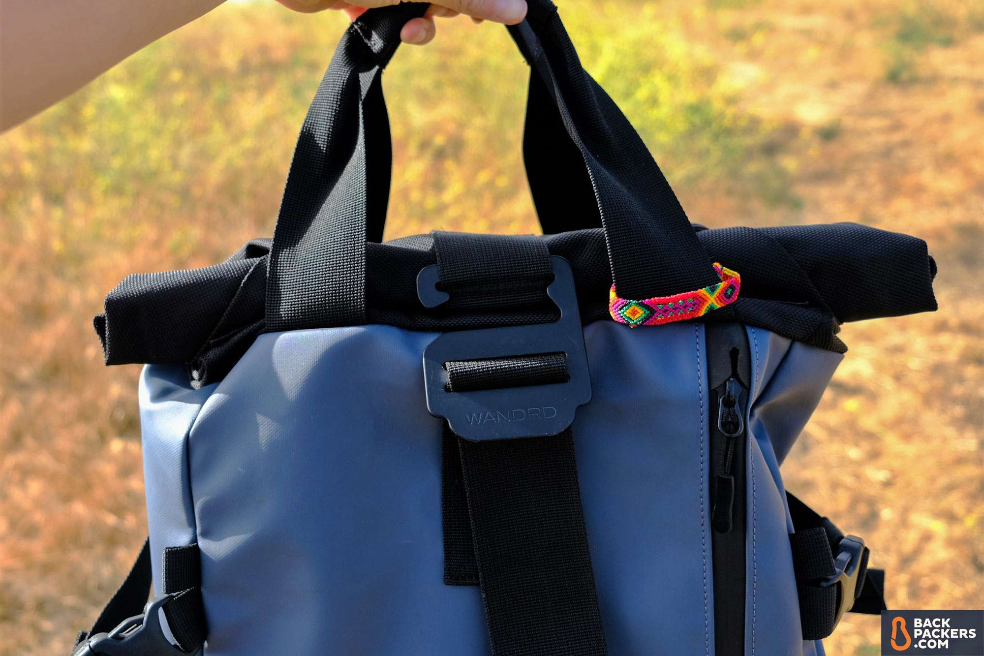 WANDRD-PRVKE-21-review-magnetic-handles
