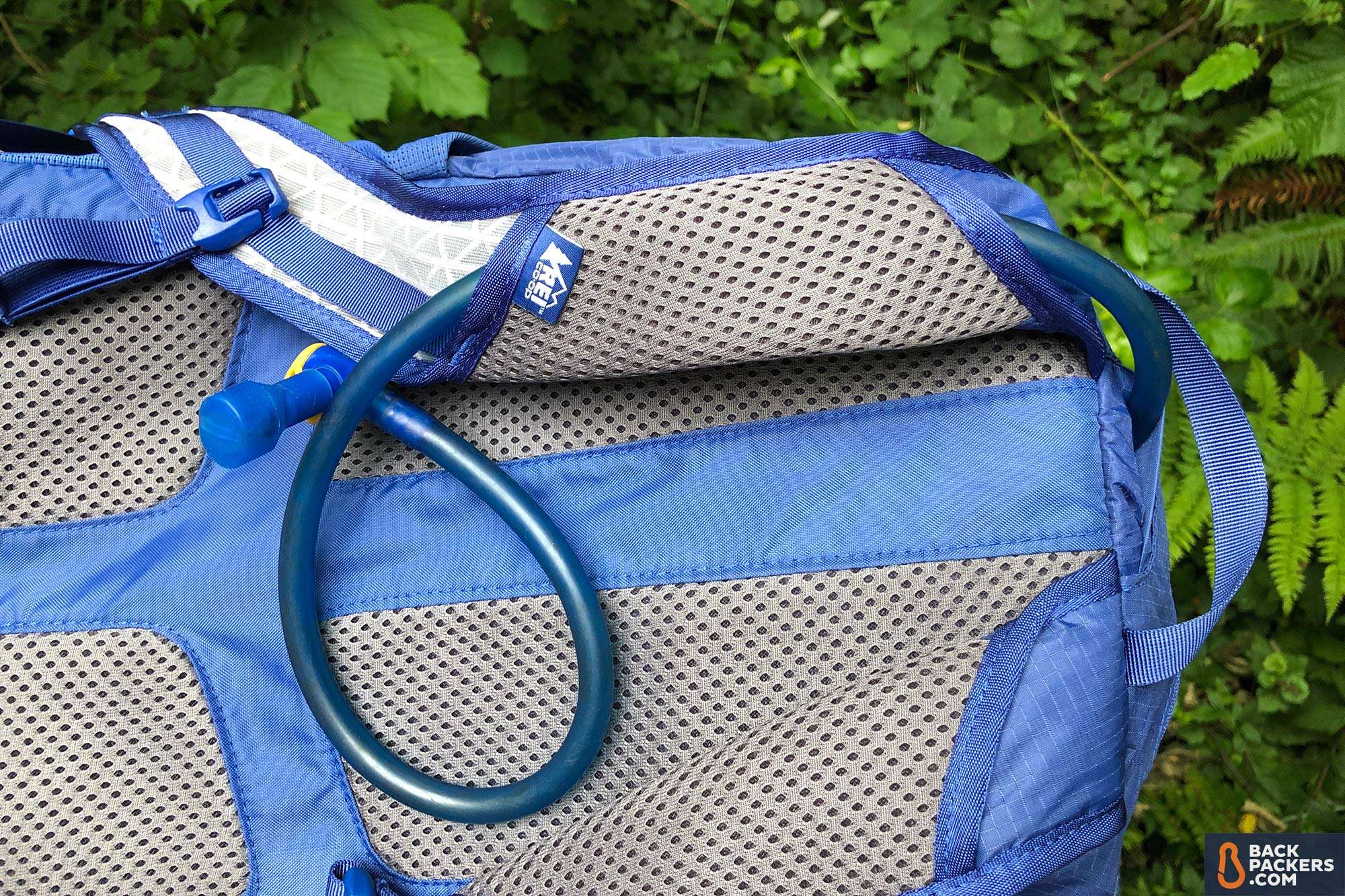 rei-flash-22-hydration-hose