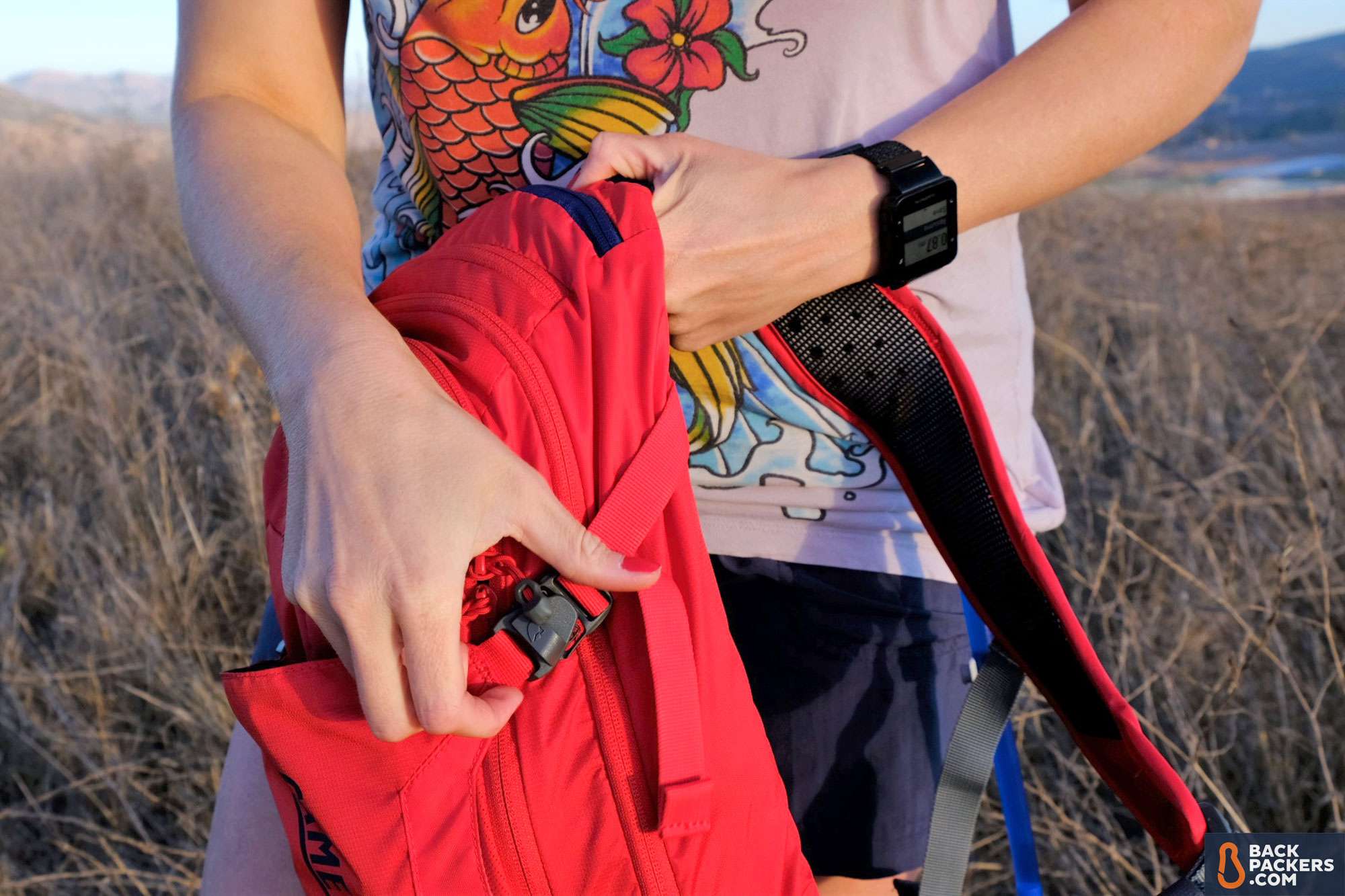 Camelbak-MULE-review-front-pouch-connector