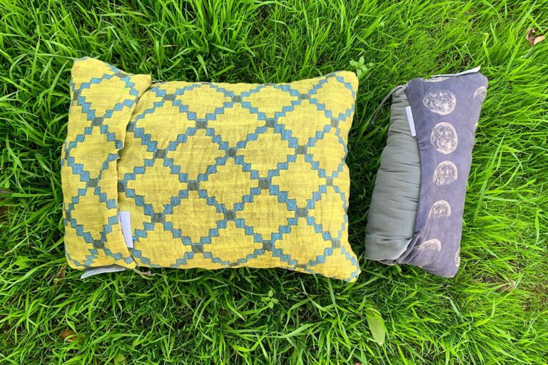 Therm-a-Rest-Compressible-Pillow-review-rolled-up-vs-expanded