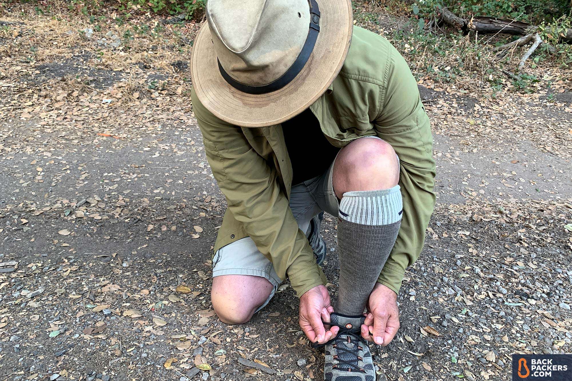 Sockwell-Ascend-II-tying-shoes-hat