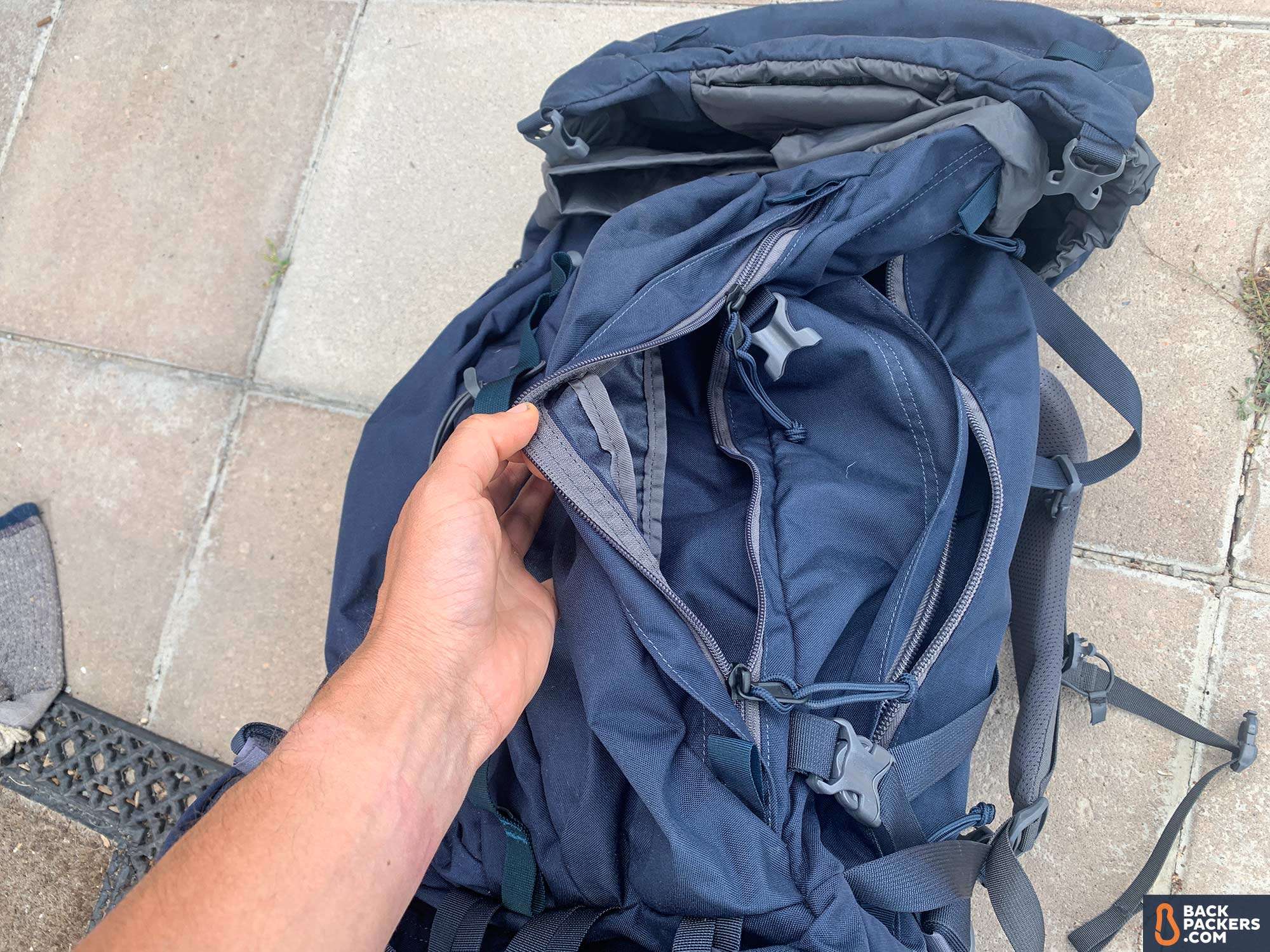 Mystery-Ranch-Glacier-torpedo-pocket-1