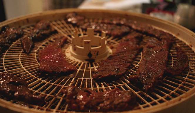 Dehydrated Food for Backpackers, A Long Term Storage Primer 3 Dehydrated Food for Backpackers dehydrating meat