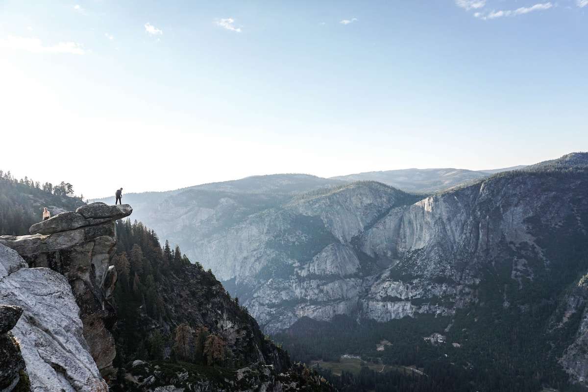 The Top 8 Day Hikes in Yosemite National Park 4 Hikes in Yosemite National Park four mile trail