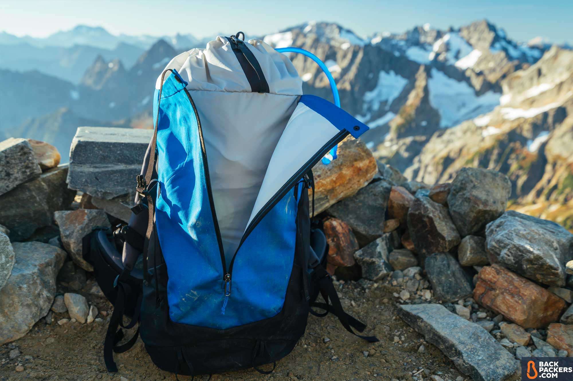 Arc'teryx-Bora-AR-50-Backpack-review-kangaroo-pocket