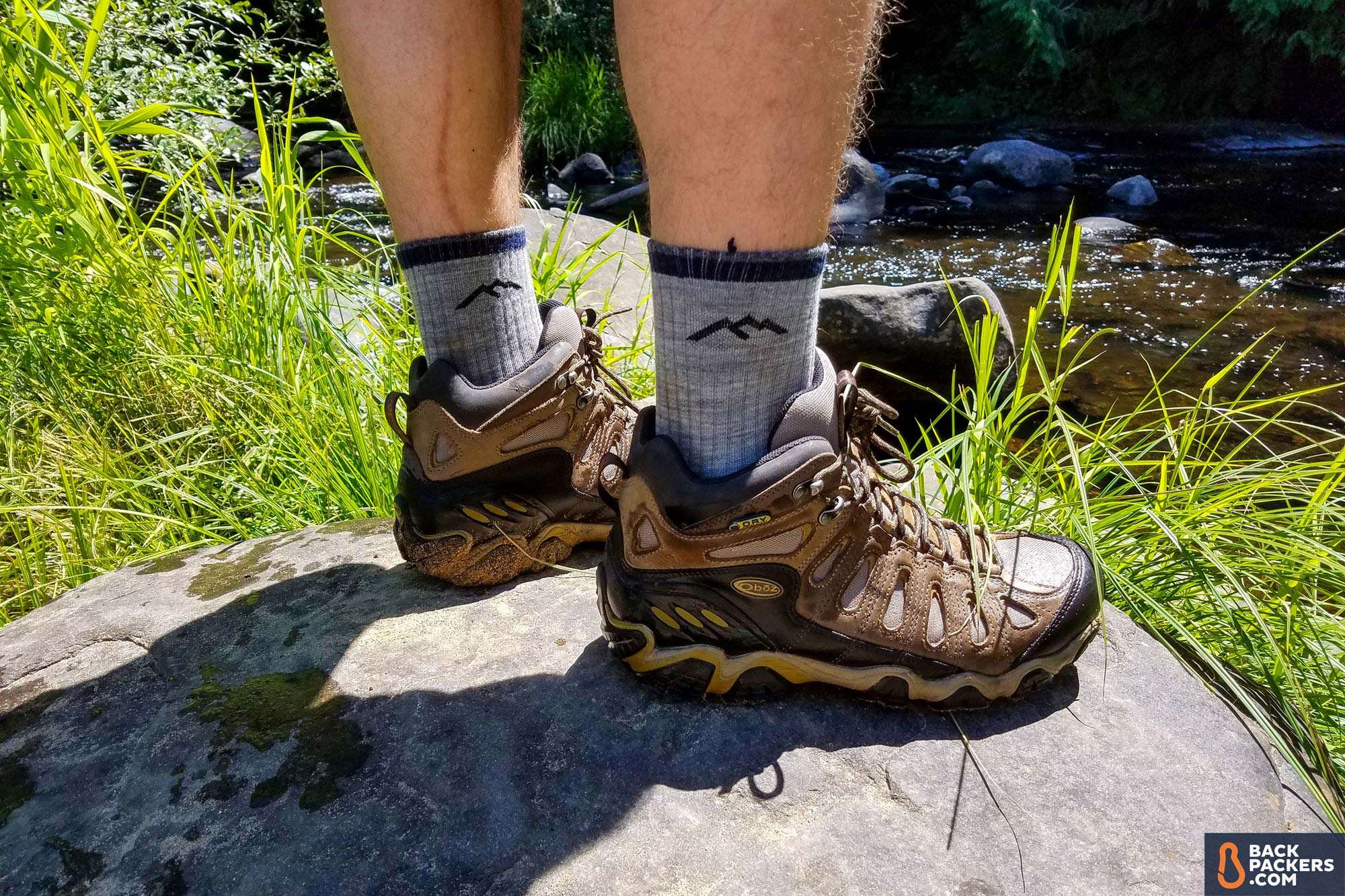 Oboz Sawtooth Mid Waterproof Hiking Boot Review 7 Oboz-Sawtooth-Mid-Waterproof-review-on-a-rock