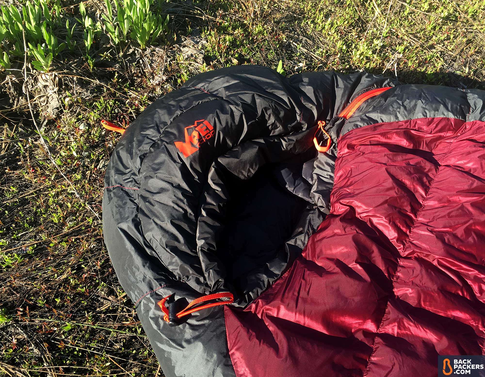 REI Igneo 17 Sleeping Bag Review 3 REI-Igneo-17-review-hood