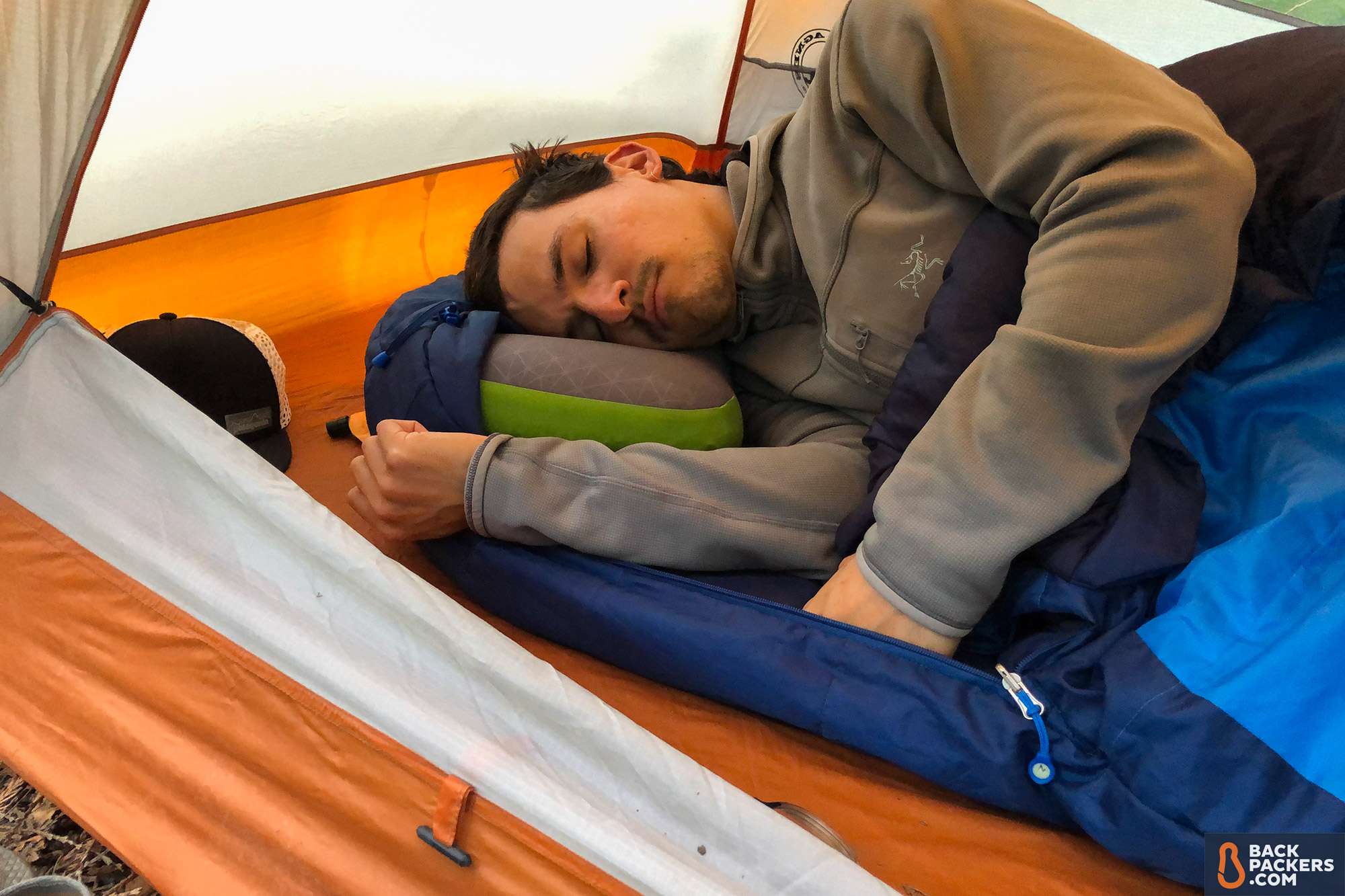 Sea to Summit Aeros Pillow Review 1 Sea-to-Summit-Aeros-Pillow-Premium-review-nap-time