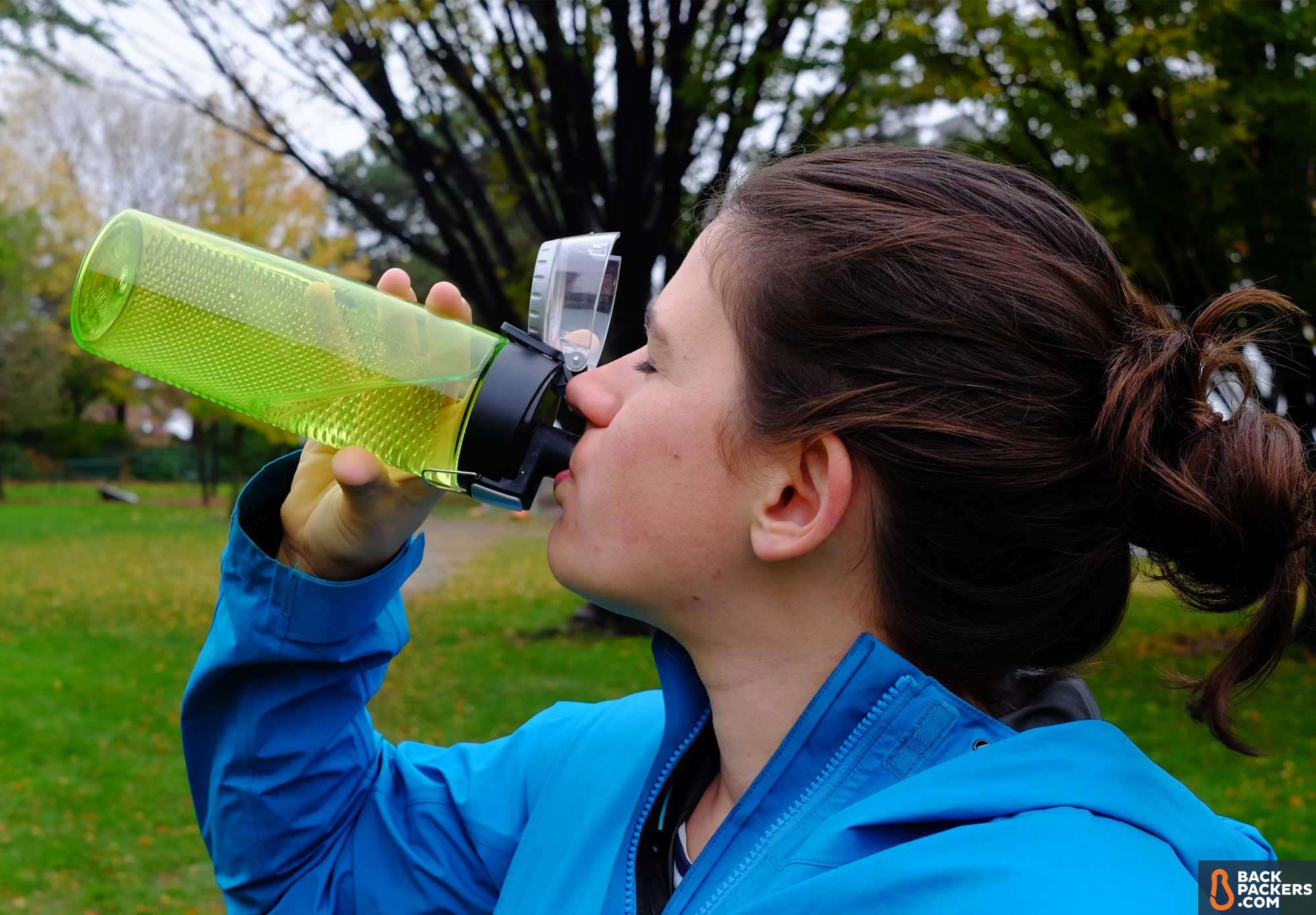 Thermos Hydration Bottle Review 5 Thermos-Hydration-Bottle-review-drinking