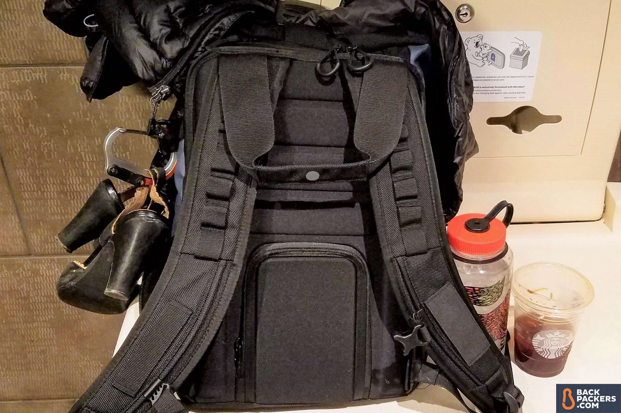 WANDRD PRVKE 21 Backpack Review 9 WANDRD-PRVKE-21-review-back-panel-access
