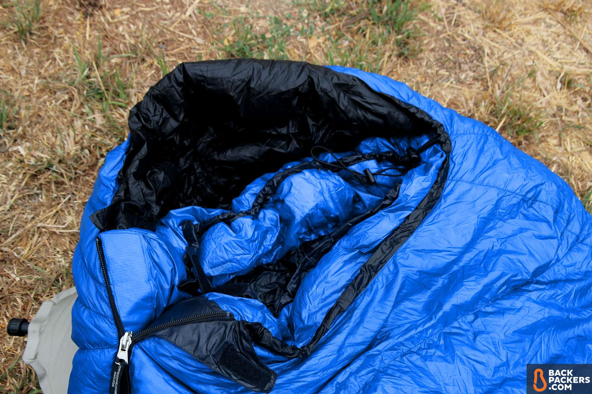 Western Mountaineering UltraLite Sleeping Bag Review 10 Western-Mountaineering-UltraLite-review-hood