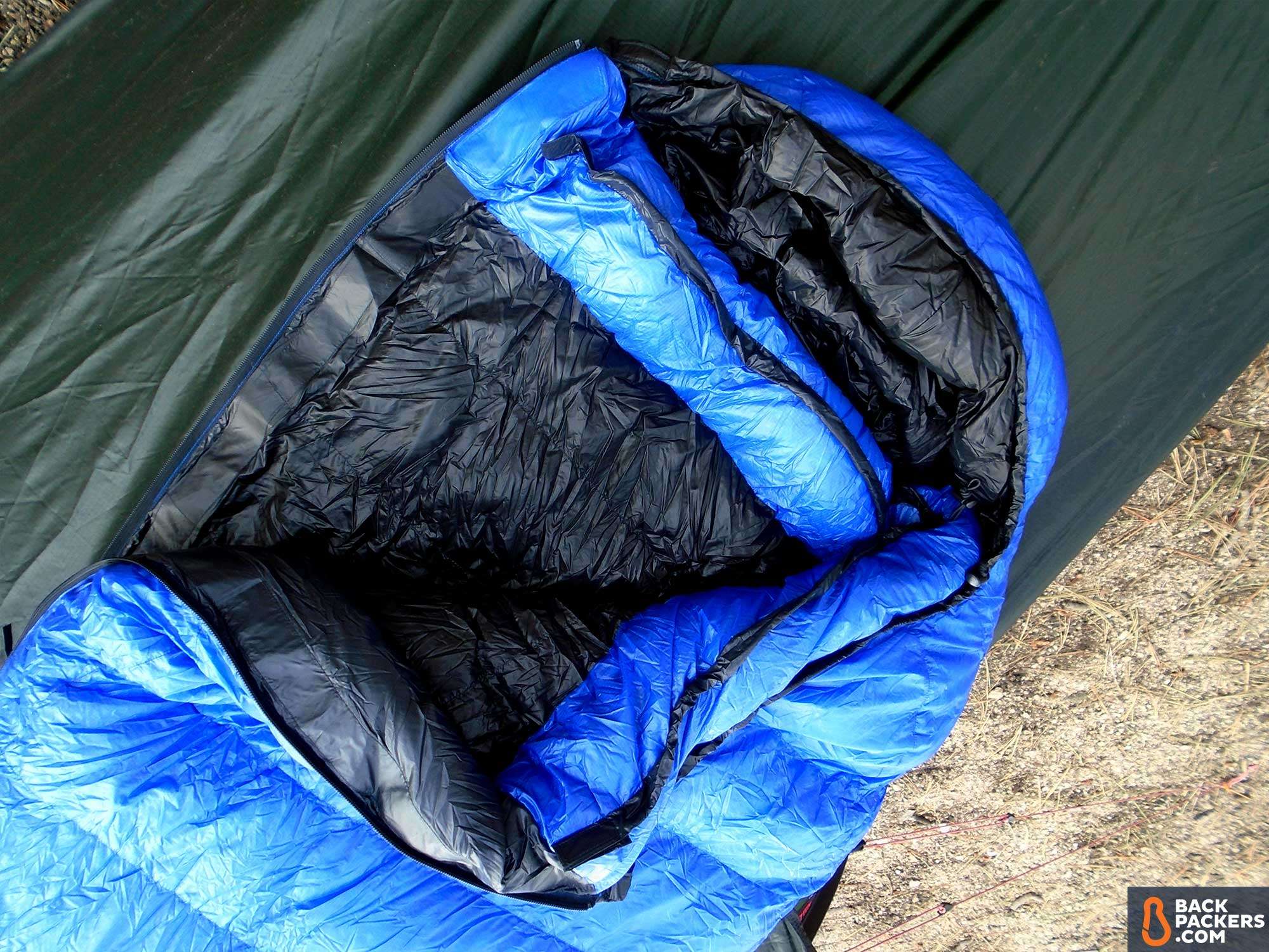Western Mountaineering UltraLite Sleeping Bag Review 4 Western-Mountaineering-UltraLite-review-sleeping-bag-down-collar-hood