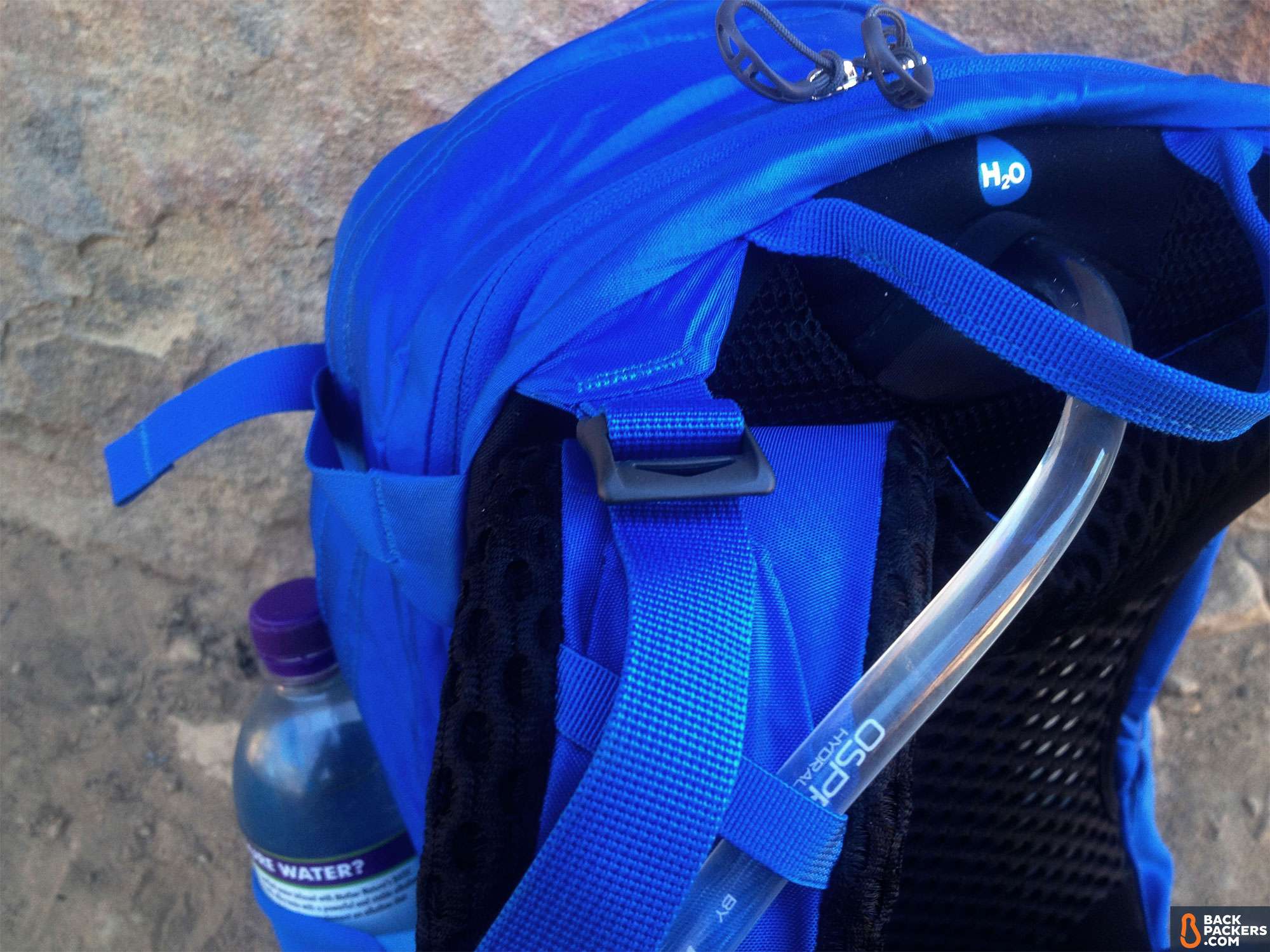 Osprey Manta AG 28 Backpack Review 4 osprey-manta-ag-28-load-lifters