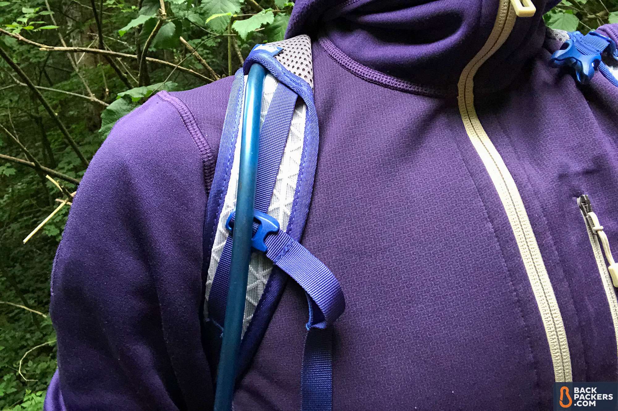REI Flash 22 Backpack Review 7 rei-flash-22-hydration-hose-2