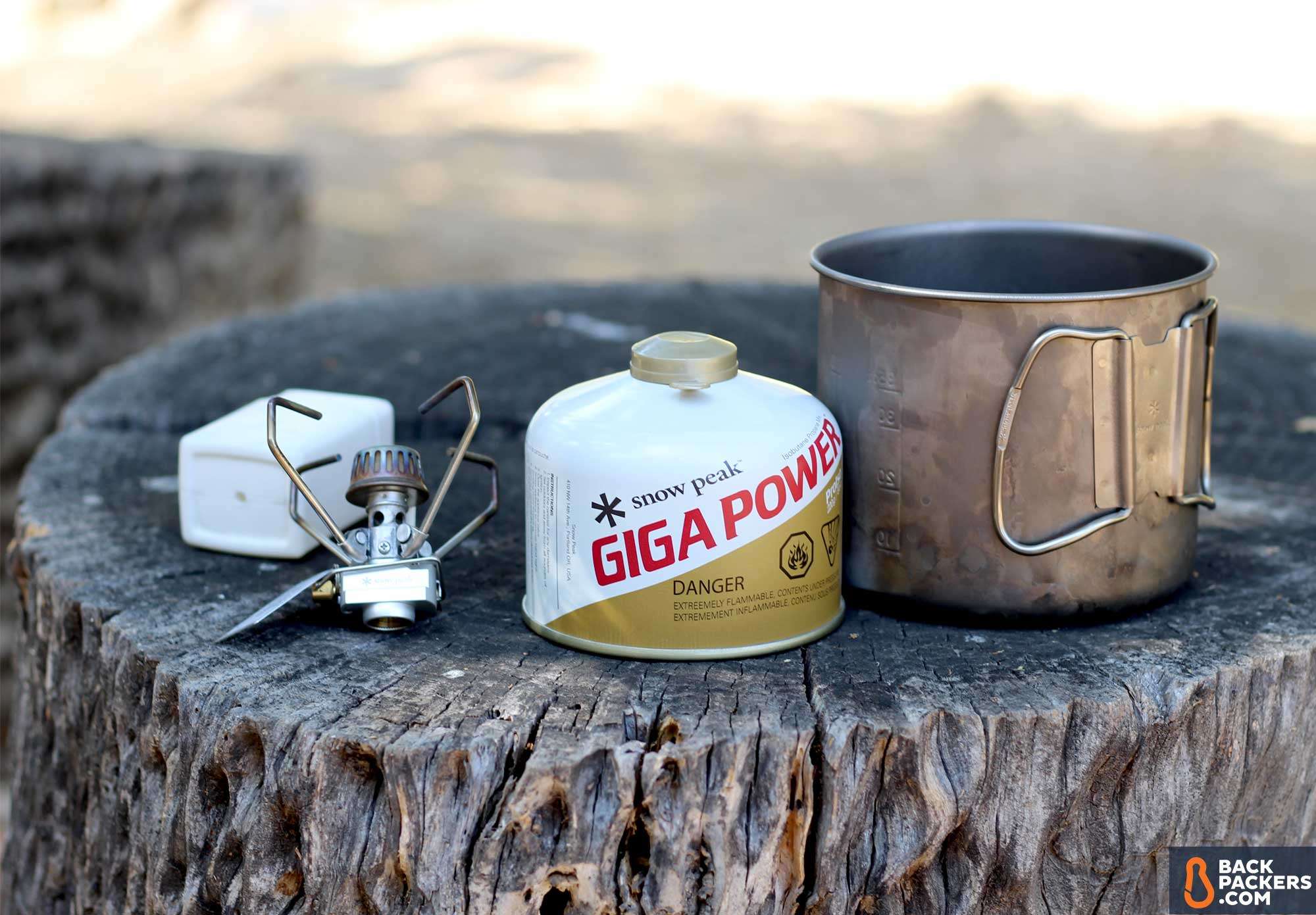 snow-peak-gigapower-review-fuel-and-can
