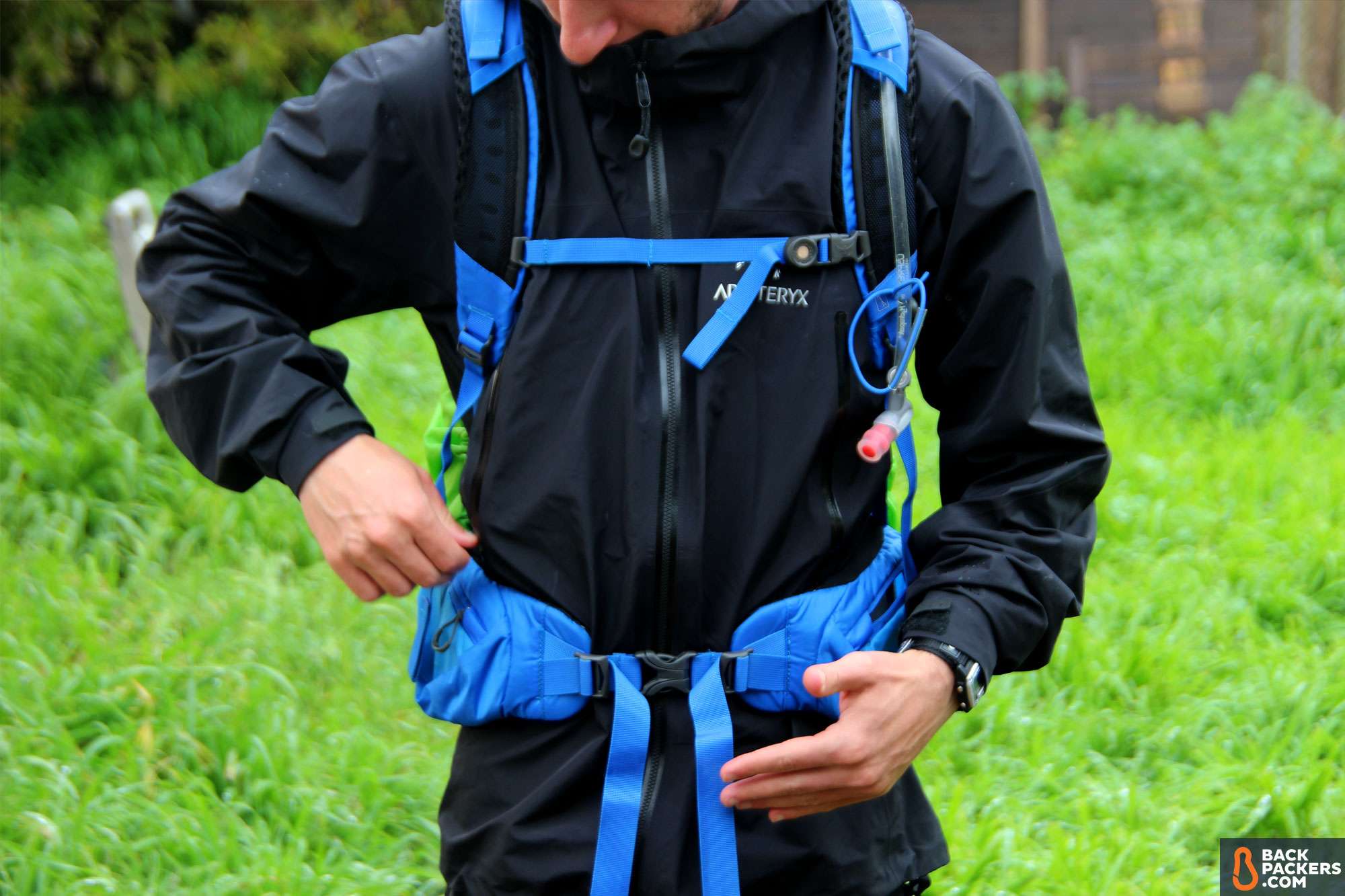 Arc'teryx Zeta LT Rain Jacket Review 9 Arc'teryx-Zeta-LT-pockets-2