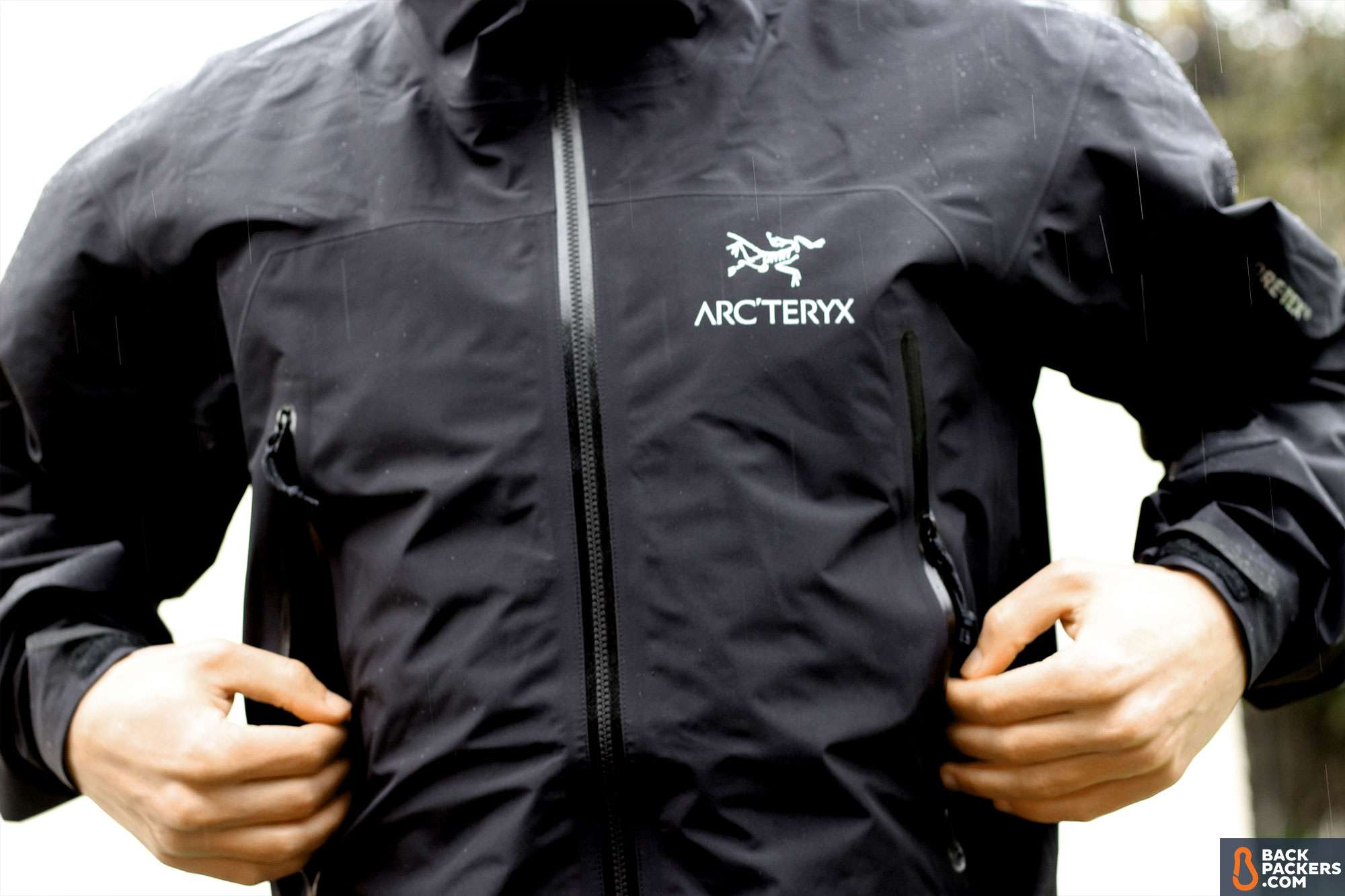 Arc'teryx Zeta LT Rain Jacket Review 6 Arc'teryx-Zeta-LT-pockets